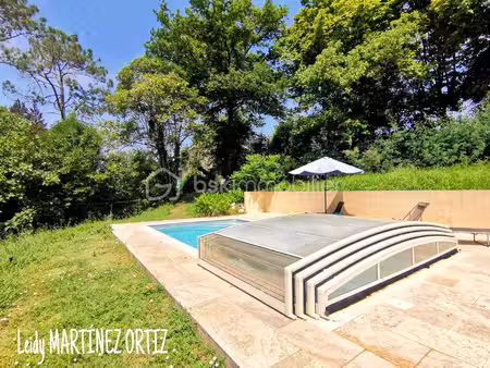 immeuble de 360 m² à cazaubon