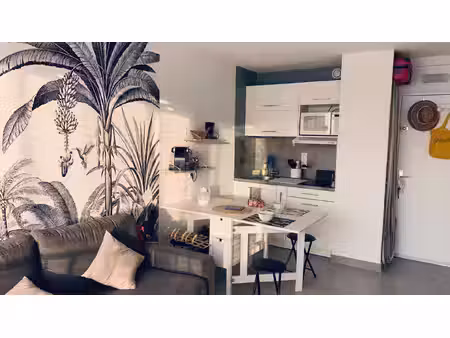sete quilles appartement 2 pieces avec parking