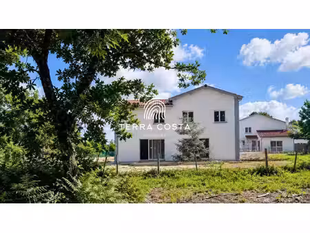 maison mitoyenne t4 recente de 86 m² avec jardin