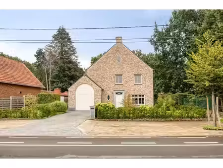 villa de 232 m² avec jardin et potentiel d’aménagement
