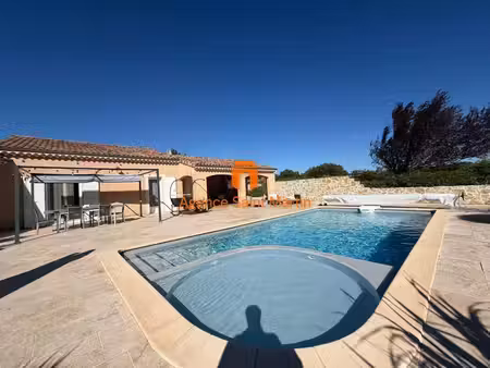 maison de plain pied avec piscine
