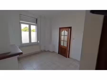 maison 2ch à louer à tournai  140m² de terrain
