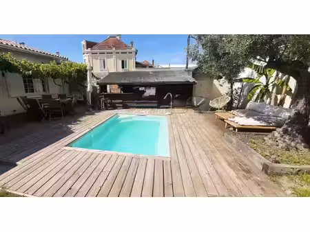 a vendre hyper-centre maison de charme avec piqcine la teste
