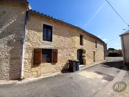 appartement t2 de 65m² au calme sur la commune de st germain d'esteuil
