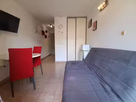 studio meublé à louer à sainte-clotilde à saint-denis de la réunion