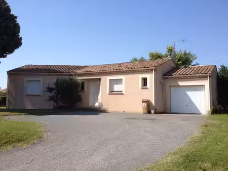 maison t4 plain pied avec jardin - puygouzon