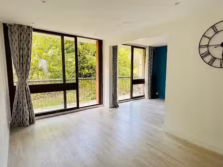 fontenay-le-fleury  appartement de 3/4 pièces avec balcon