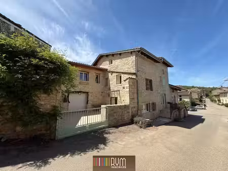 ensemble immobilier de caractère avec résidence principale de 169 m² et revenus locatifs