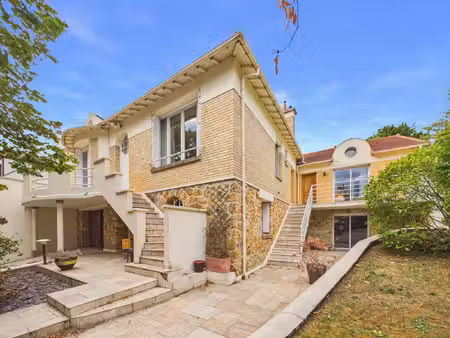 châtenay-malabry – maison de caractère des années 30 – 245 m² – 5 chambres – terrain 967m²