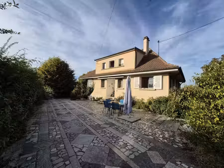 villa de 185 m2 sur une parcelle de 1 200 m2 de terrain  vendue louée  secteur bas de coll