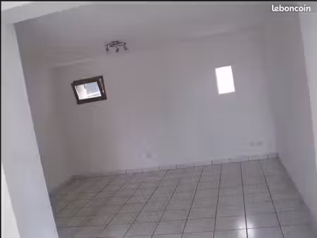 maison 80m2 cours 25m2