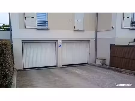 parking à louer