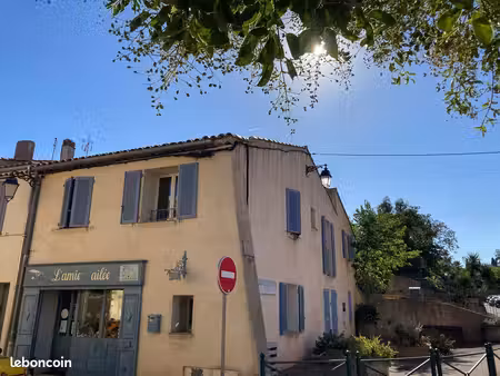 appartement t3 de 87 m² avec grande terrasse & pergola – roquebrune-sur-argens