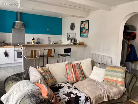 maison de ville meublée à l'année
