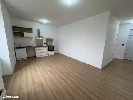 appartement t3 à louer - 63m2 - proche centre et parking gratuit