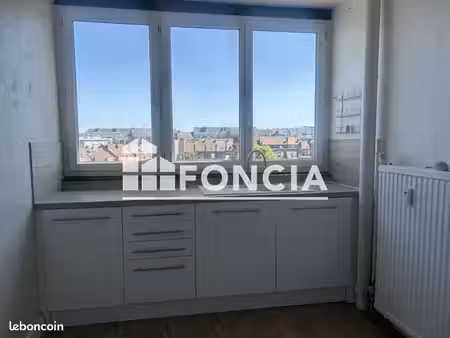 appartement 4 pièces 72.33m² à louer 840.46 - la madeleine 59110