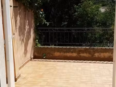 loue appartement t2 40 m² avec terrasse