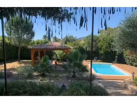villa provençale  5 chambre  garage  piscine