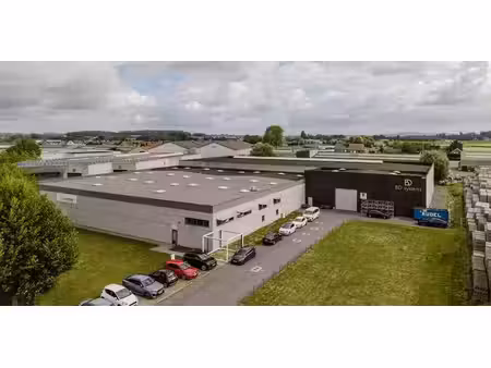 bâtiment d’entreprise à louer à espierres pour € 12.500