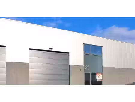 bâtiment d’entreprise à louer à eeklo pour € 1.125