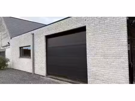 entrepôt à louer à machelen pour € 700