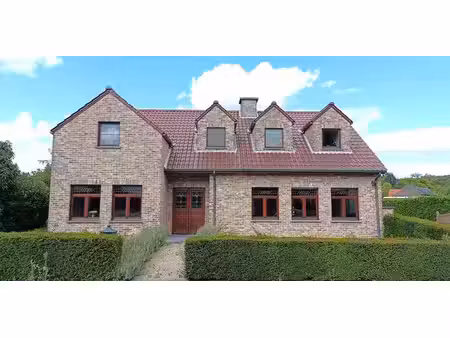 villa à louer à bunsbeek pour € 1.375 avec 5 chambres à coucher