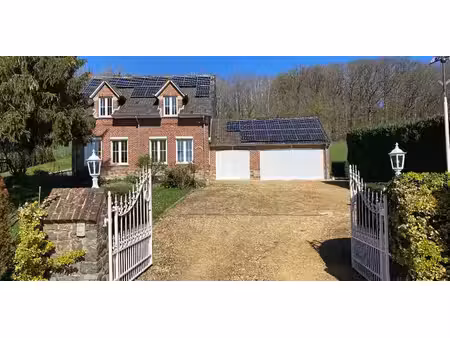 villa à louer à biez pour € 1.750 avec 3 chambres à coucher