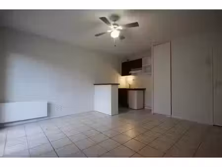 location appartement 1 pièce 26 m² à orthez (64300)  390 €