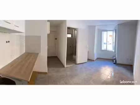 studio location à l année