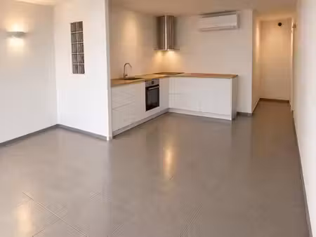 t2 62m2 bergerac centre