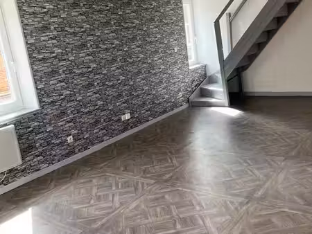 f3 en duplex disponible à livarot / pompe à chaleur - dpe c + 1 place de parking