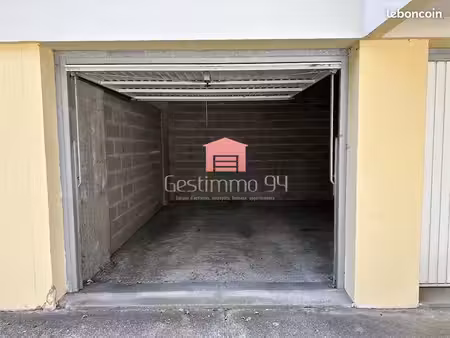 parking/box 18 m² fontenay-sous-bois
