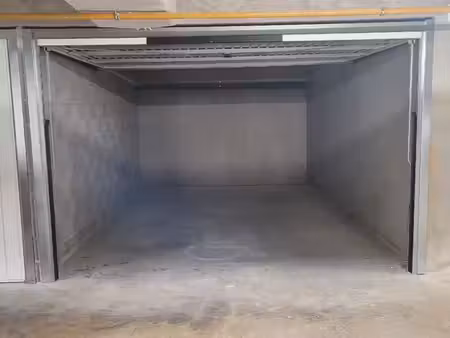 location ◊ garage pmr/box privatif