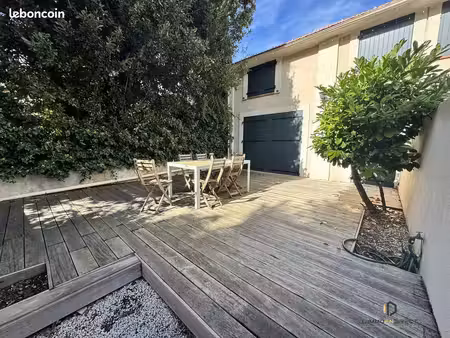 villa 4 pièces 70 m²