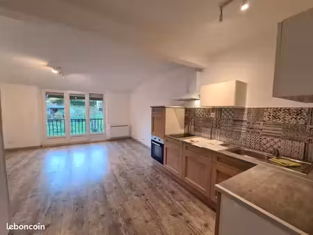 appartement avec jardin et garage