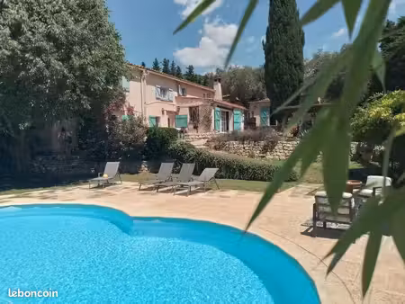 magnifique villa provencale à grasse à louer