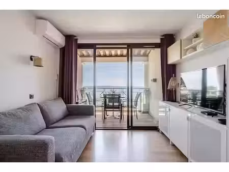 cannes t2 vue mer/clim/piscine/parking