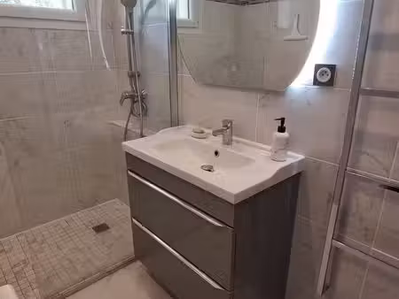 t2 50m meublé balcon vue mer