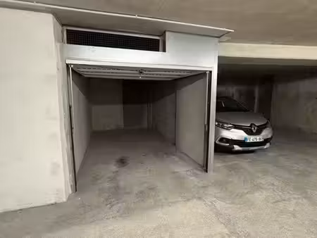 location garage face lycée audiberti