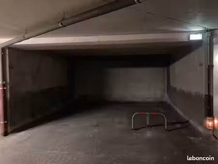 parking/box 11m2 à louer cagnes sur mer