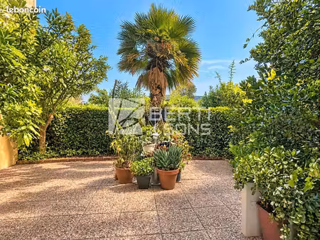 studio 1 pièce 27 m²