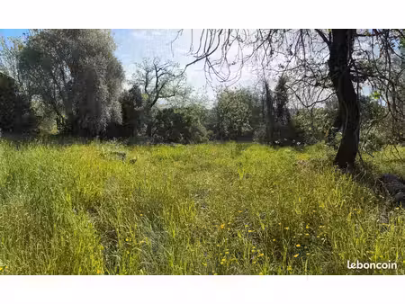 terrain 640 m² la gaude