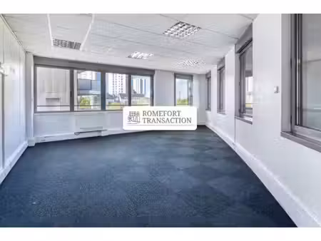 nantes - ile de nantes - bureaux vue sur loire