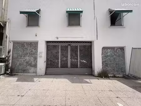 local commercial 135 m² nice