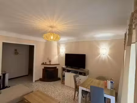f3 avec terrasse et jardin dans maison individuelle de 2 appartements – environnement très
