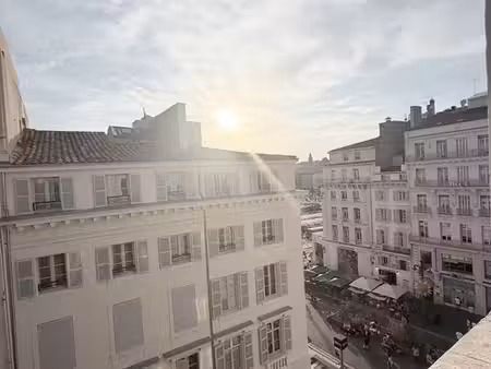t4 80 m² rénové – vieux-port / opéra – 3 chambres – lumineux