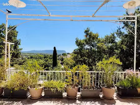 à vendre - appartement t3 avec terrasse panoramique et vue exceptionnelle sur la sainte-vi