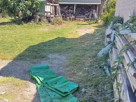 terrain 230 m2