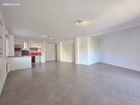 appartement 3 pièces 81 m²