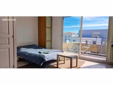 studio meublé + garage et terrasse